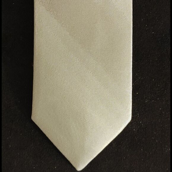 BOY'S WINDSOR TIE & POCKET SQUARE BY LARR BRIO - Picture 3 of 5